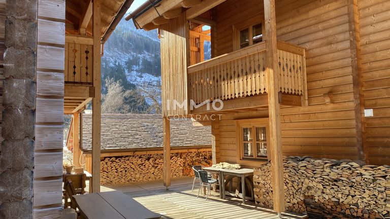 Hotel-Ensemble mit Luxus-Chalets