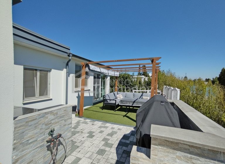 obere Terrasse_Grillplatz