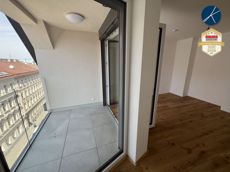 2.Loggia und Zimmer mit Loggia