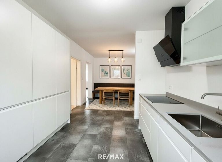 Wohnküche KI generiert