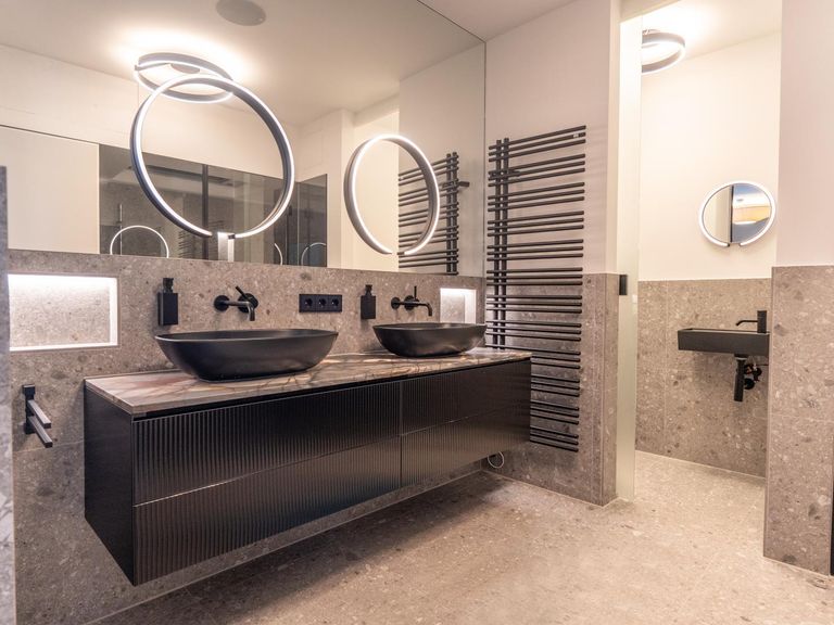 Badezimmer eins