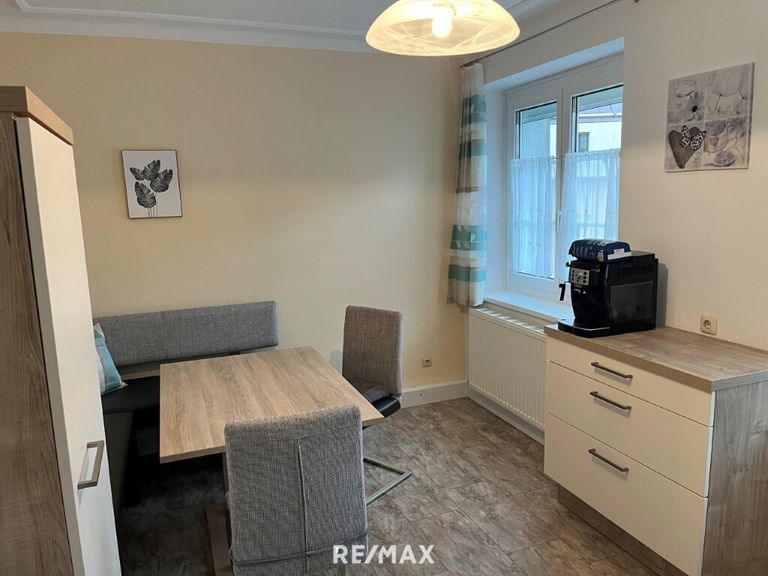 Esszimmer mit Küche