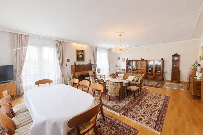 08 Wohnzimmer