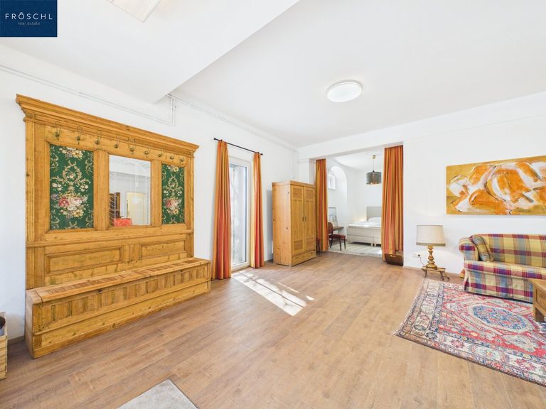 Blick vom Eingang zur Garderobe