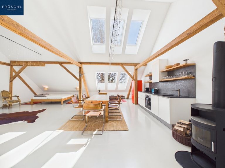 Blick zum Küche und Essbereich