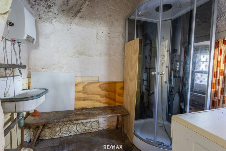 Bad EG im Teil vom alten Haus