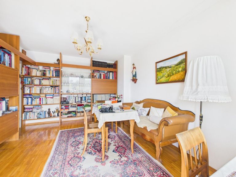 CAM04191G0-PR0088-STILL005