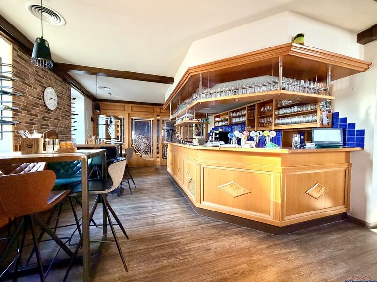 Barbereich - rund 25 Sitzplätze