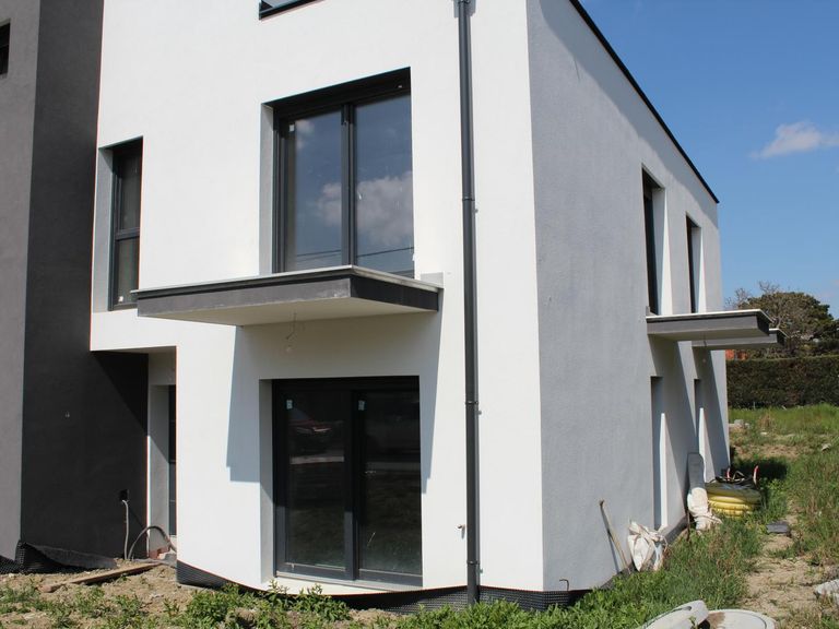 03. DHH 2333 Leopoldsdorf - Außenansicht