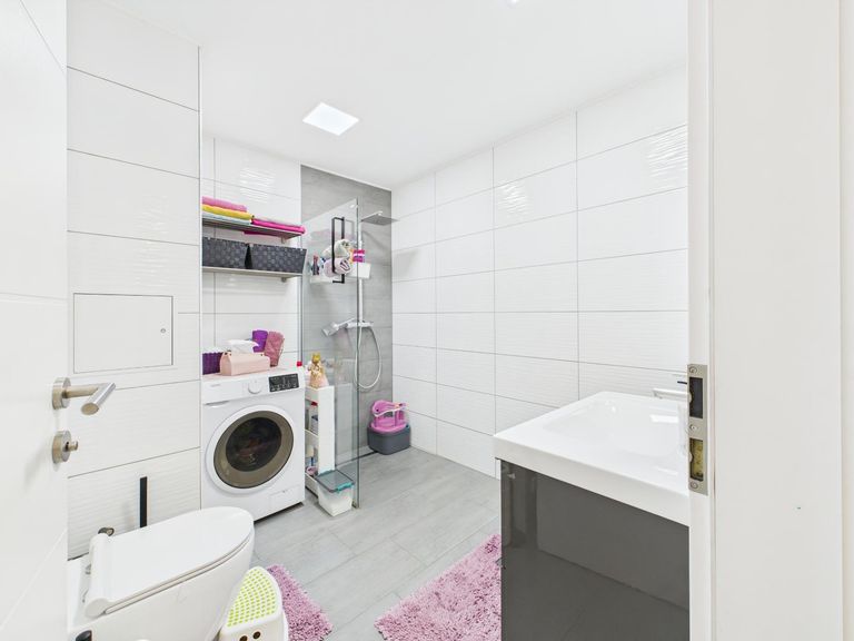 Badezimmer 2