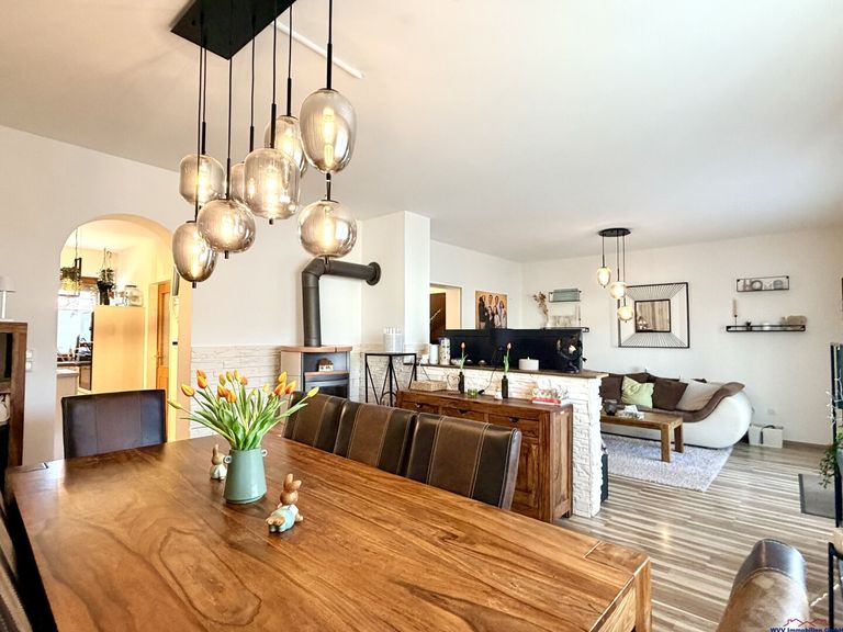 Wohn-/Esszimmer - Haus 1