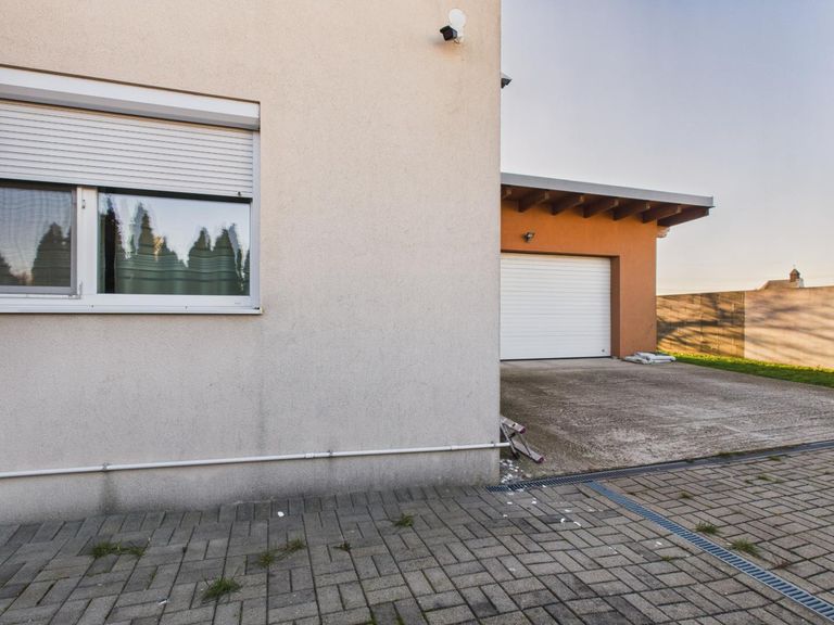 Garageneinfahrt