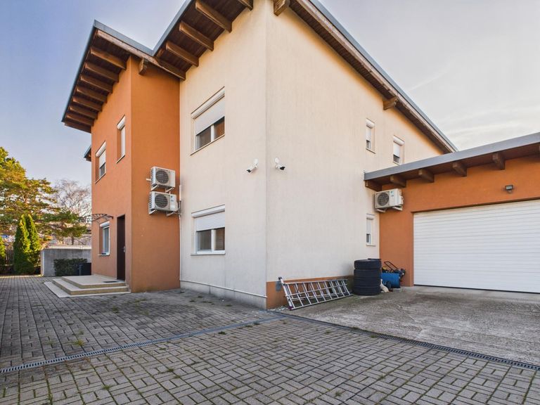 Garageneinfahrt