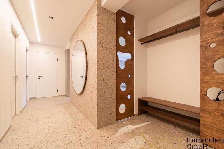 Vorraum/Garderobe