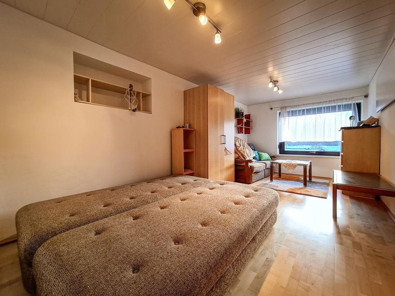 Rechte Haushälfte: Schlafzimmer