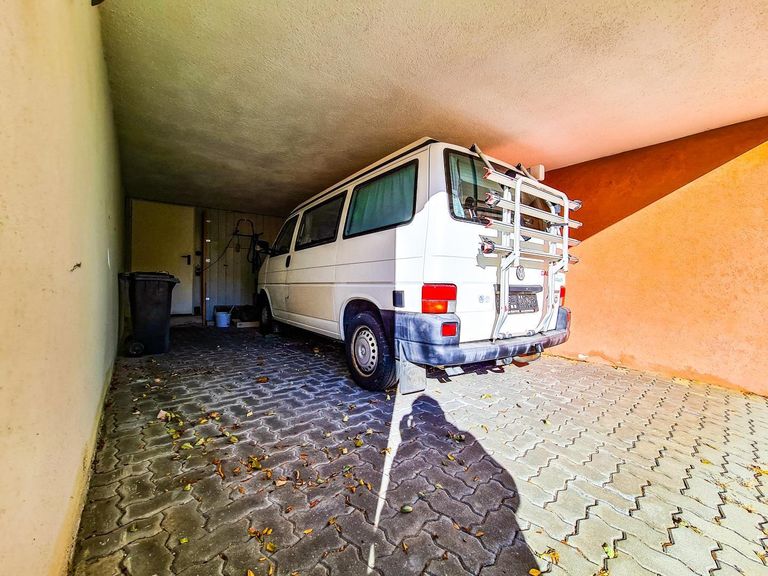 Garage 1
