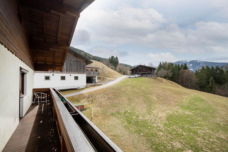 Balkon Ausblick zum Hof