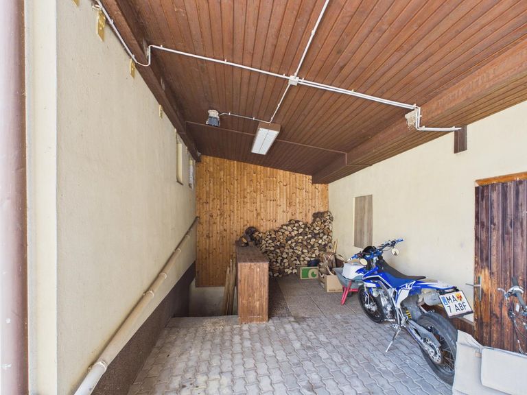 Überdachung Kellerzugang