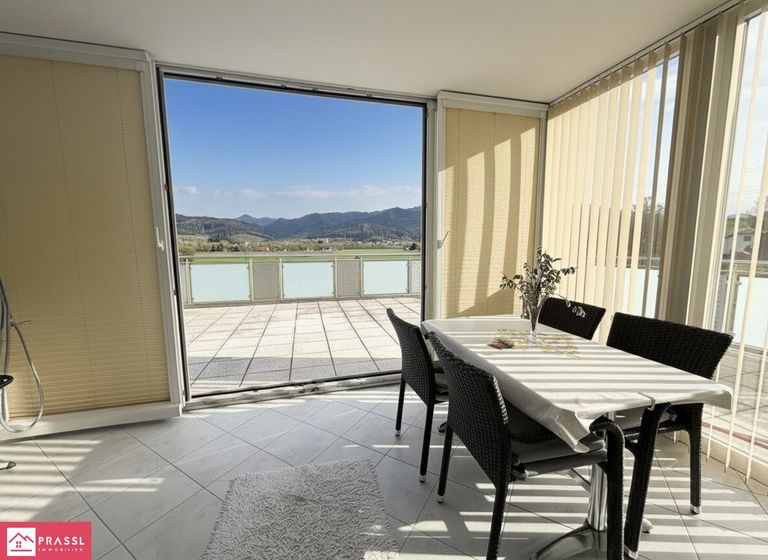 Hochparterre - Ausblick von der Loggia