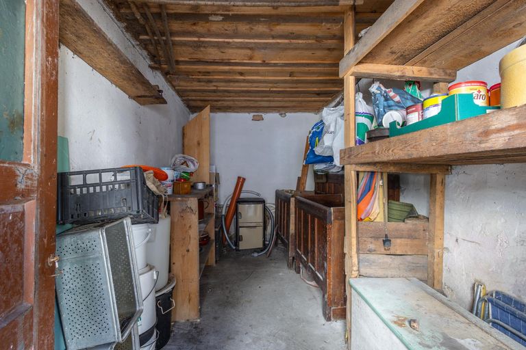 Lager 1 Nebengebäude