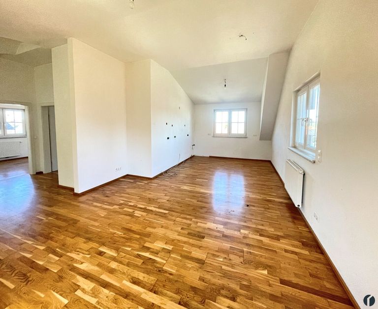 Blick vom Wohn-Esszimmervon in Richtung Küche