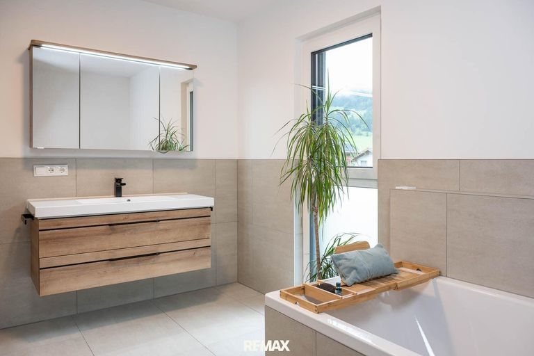 Badezimmer Obergeschoss 2