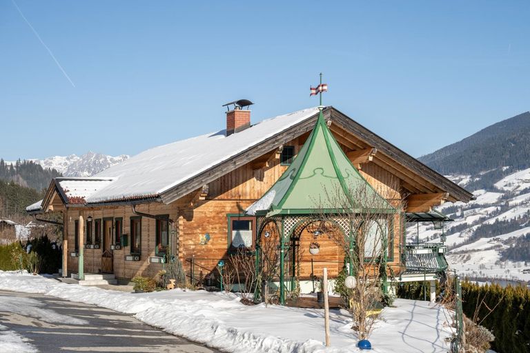 Garten mit Austraghaus