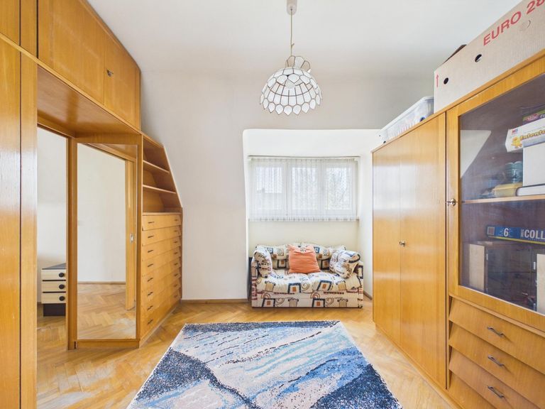 CAM04191G0-PR0091-STILL016