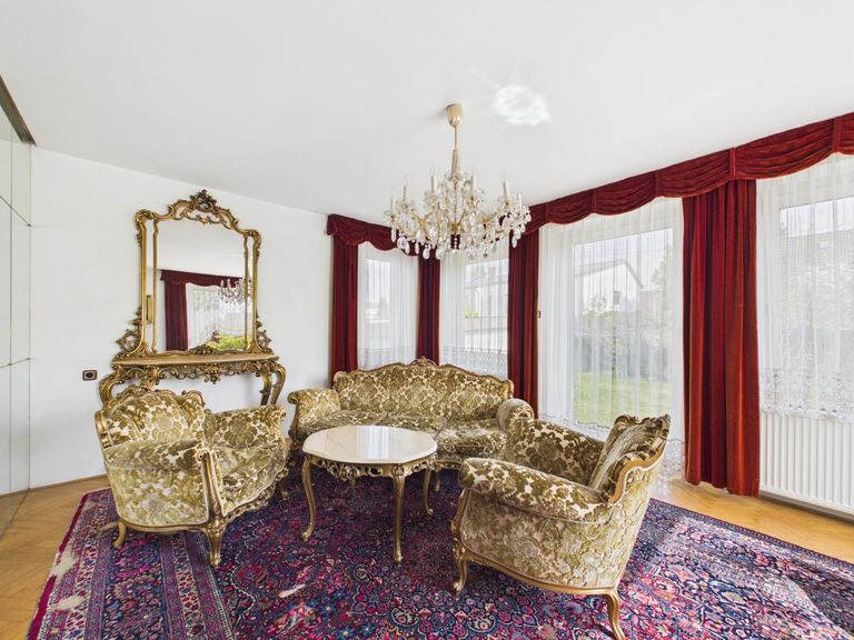 CAM04191G0-PR0091-STILL003