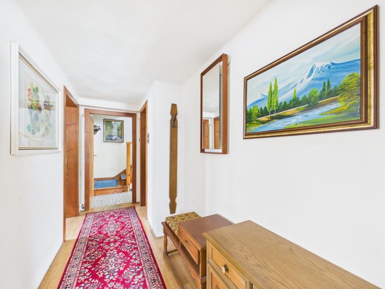 CAM04191G0-PR0091-STILL011