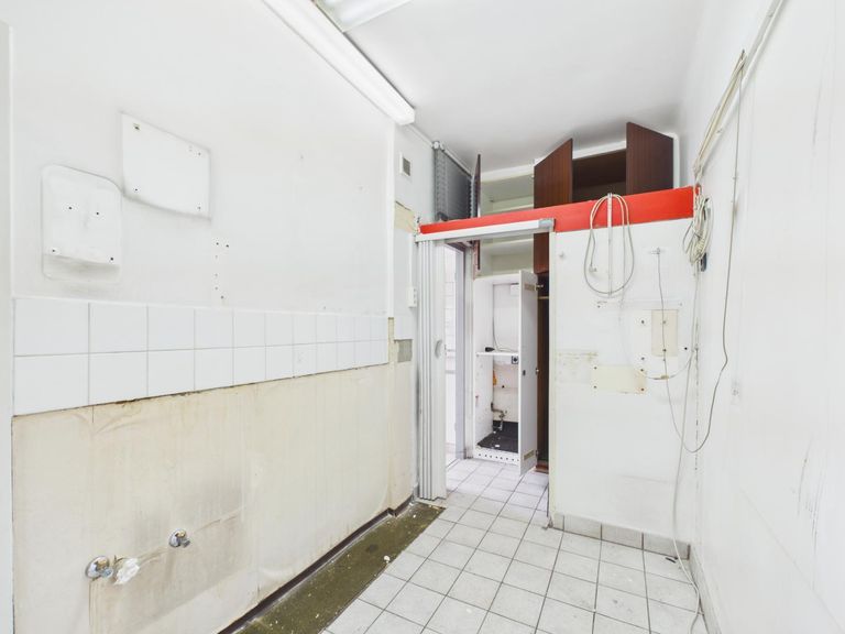 CAM05227G0-PR0041-STILL007