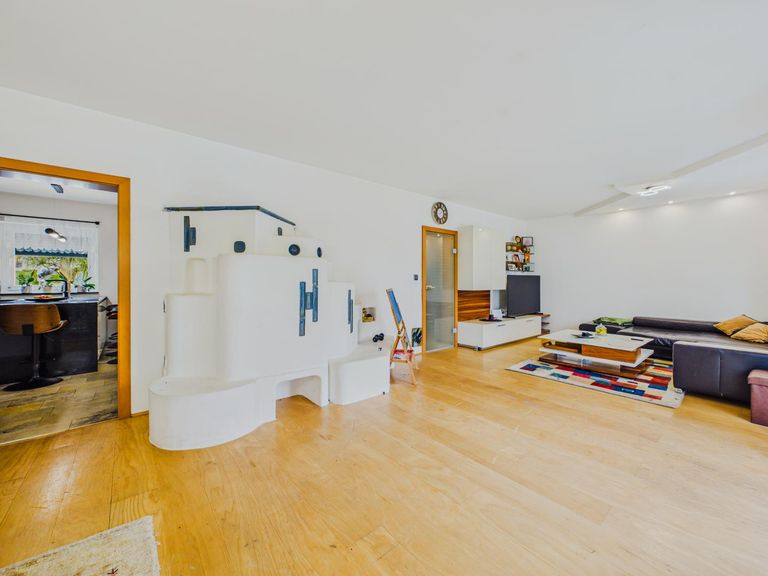 Wohn- und Essbereich 7