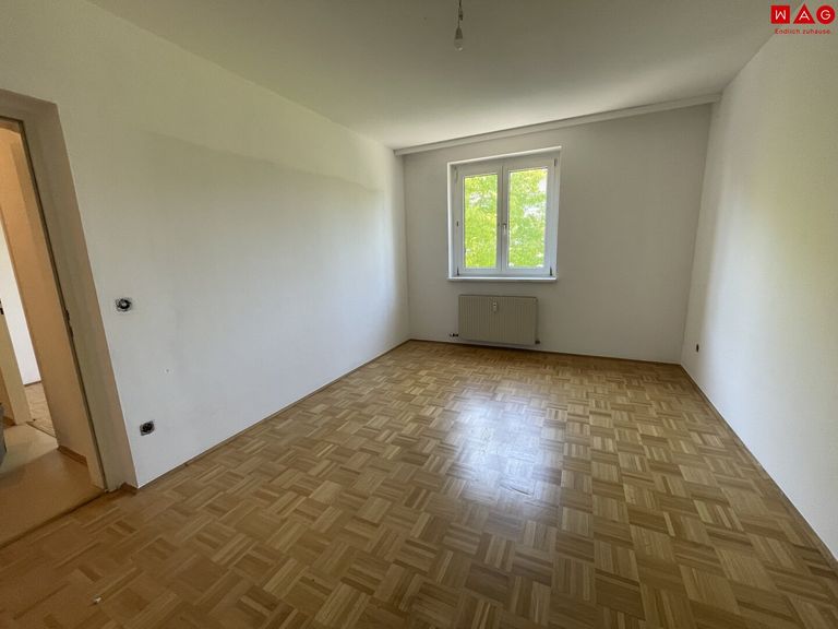 Schlafzimmer mit 16 m²