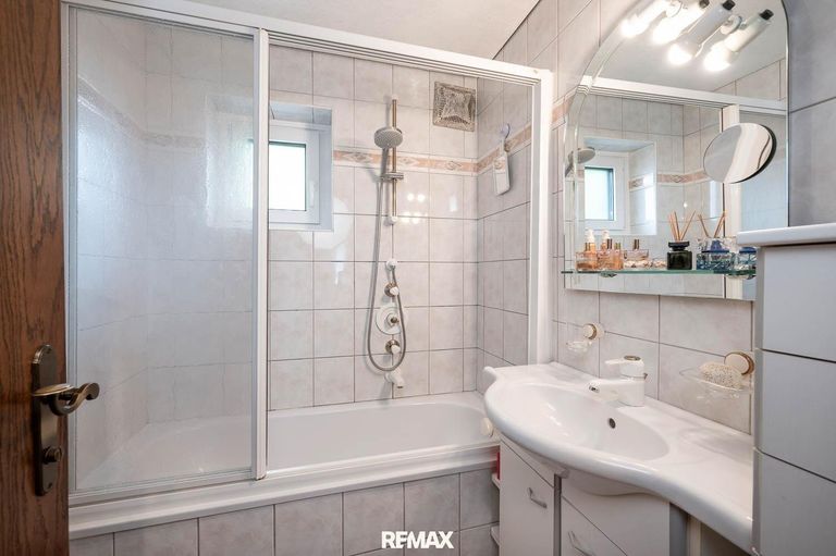 Badezimmer mit Badewanne