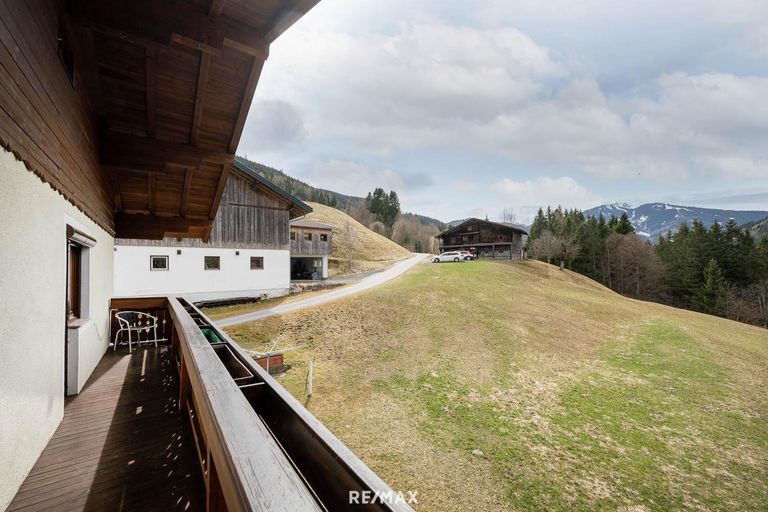 Balkon Ausblick zum Hof