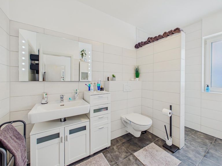 Badezimmer 1