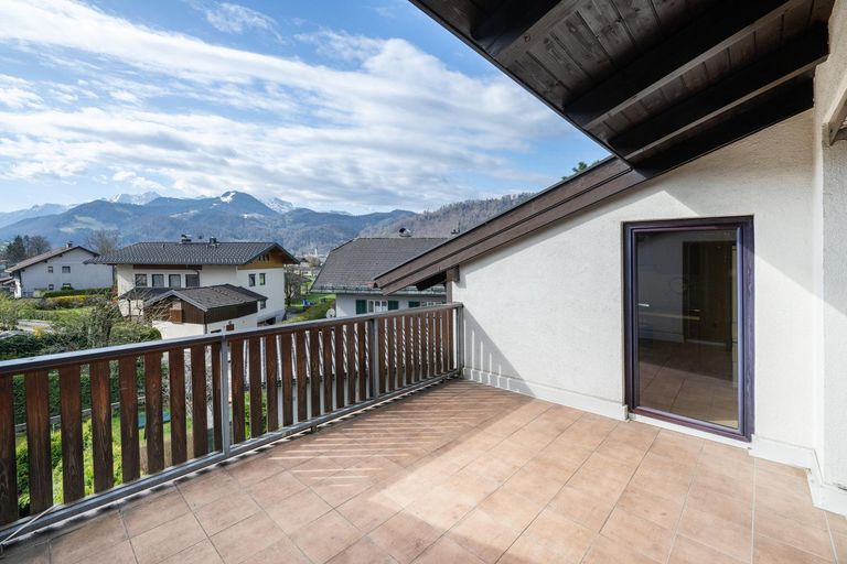 Terrasse mit Bergblick