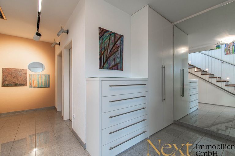 Garderobe EG