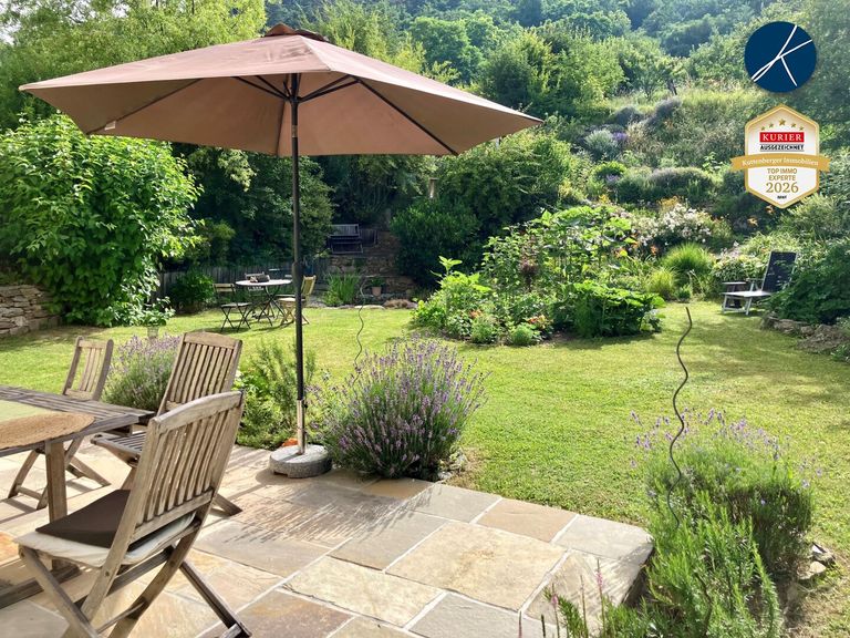 Ost-Terrasse mit Garten