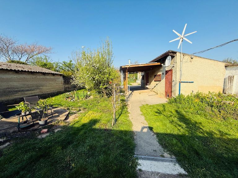 Ansicht Garten & Nebengebäude