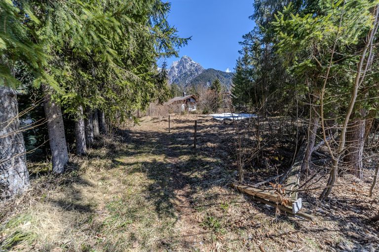 Baugrundstück mit Altbestand/Freizeitwohnsitz