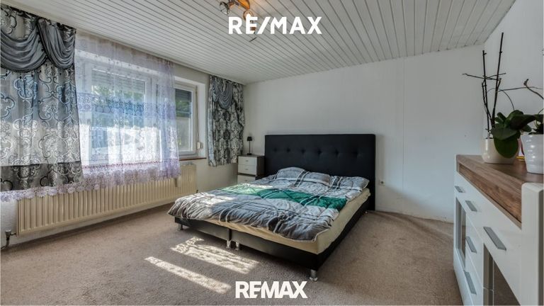 Schlafzimmer 2 im Untergeschoss