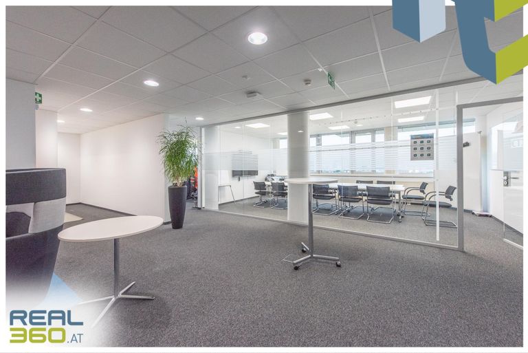 12. OG Zugang und Besprechungsraum