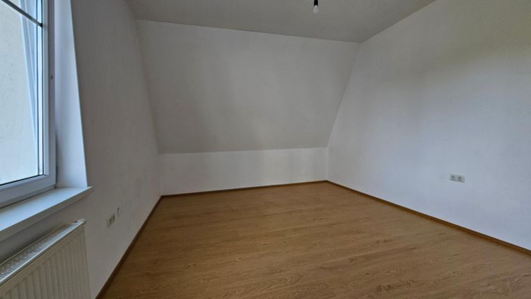 20250820_094937_resized