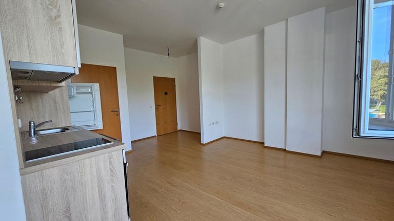 20250820_095007_resized