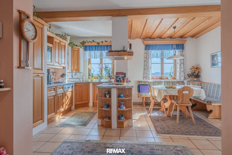 Küche und Esszimmer