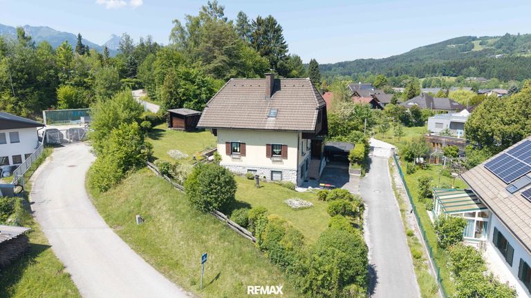 Grundstück + Zufahrt
