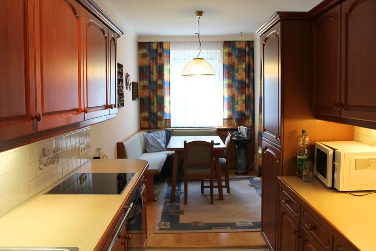 ETW 2000 Stockerau - Küche-Essbereich