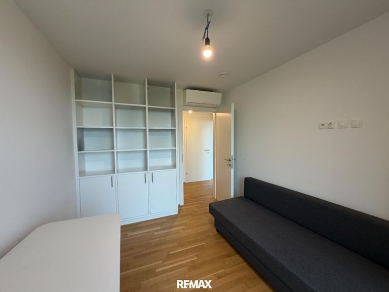 Schlafzimmer mit Einbaumöbel