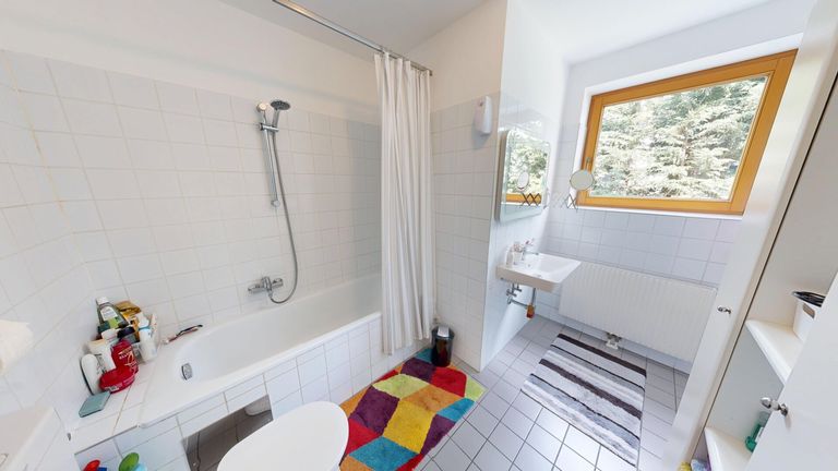 1.OG Badezimmer mit WC